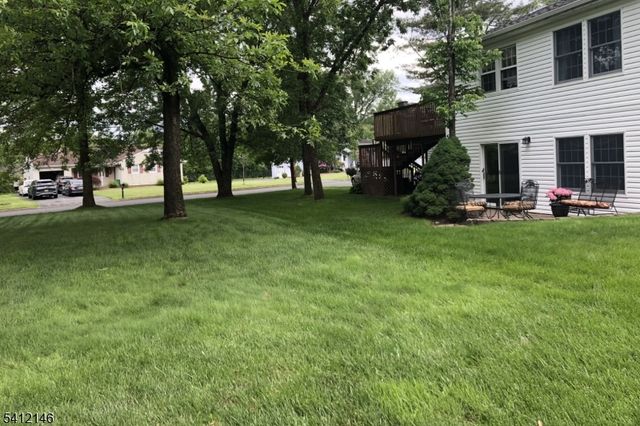 17 Iron Forge Rd, Parsippany-troy Hills Twp., NJ 07054