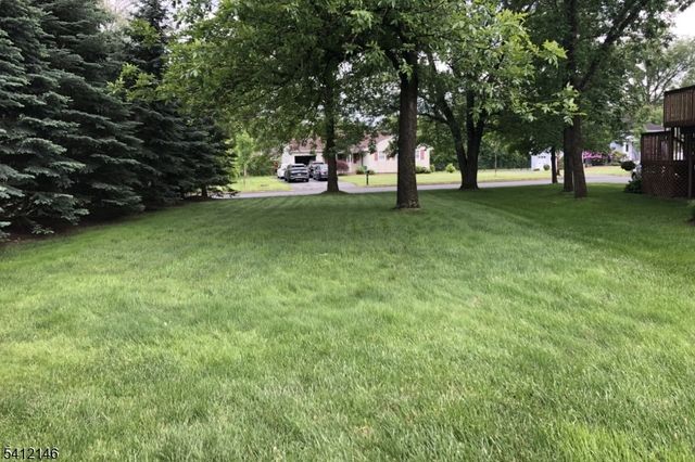 17 Iron Forge Rd, Parsippany-troy Hills Twp., NJ 07054