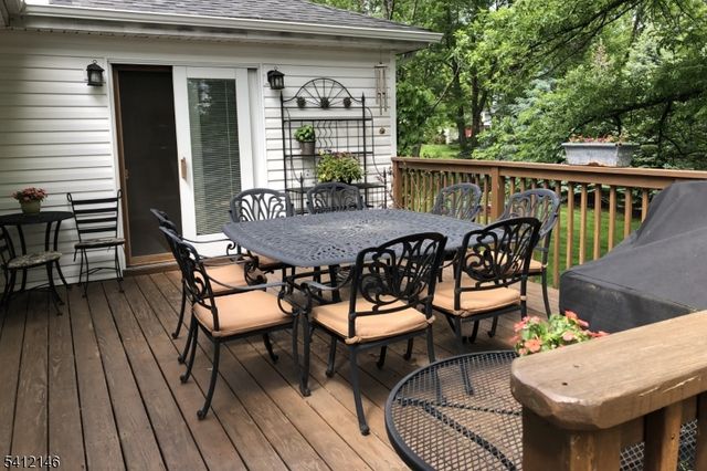 17 Iron Forge Rd, Parsippany-troy Hills Twp., NJ 07054