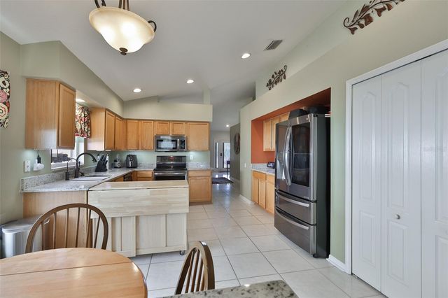 942 RIDGE HAVEN DRIVE, Brandon, FL 33511