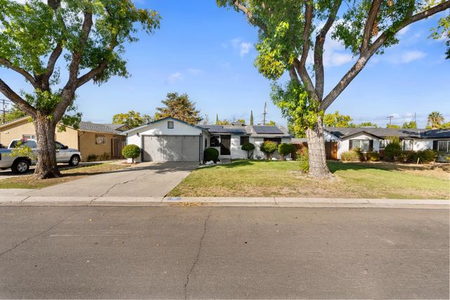 161 Ribier Ave, Modesto, CA 95350