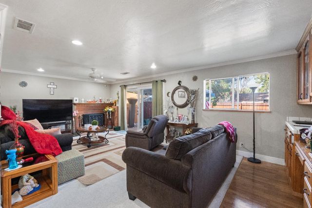 161 Ribier Ave, Modesto, CA 95350