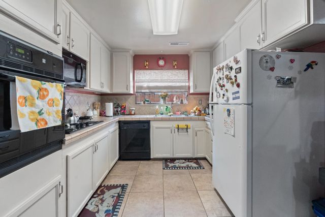 161 Ribier Ave, Modesto, CA 95350