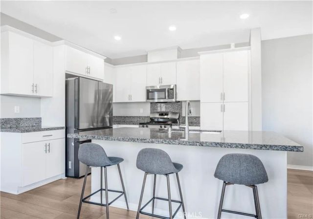 2498 Gunner Ridge, Rialto, CA 92377