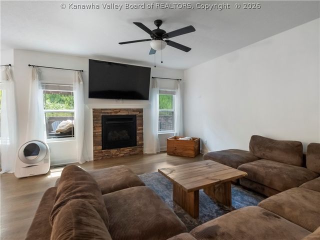 44 Russell Street, Winfield, WV 25213
