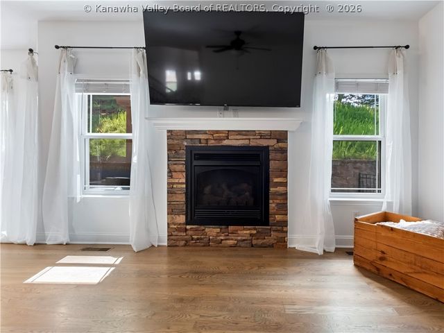 44 Russell Street, Winfield, WV 25213