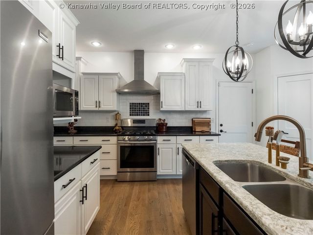 44 Russell Street, Winfield, WV 25213