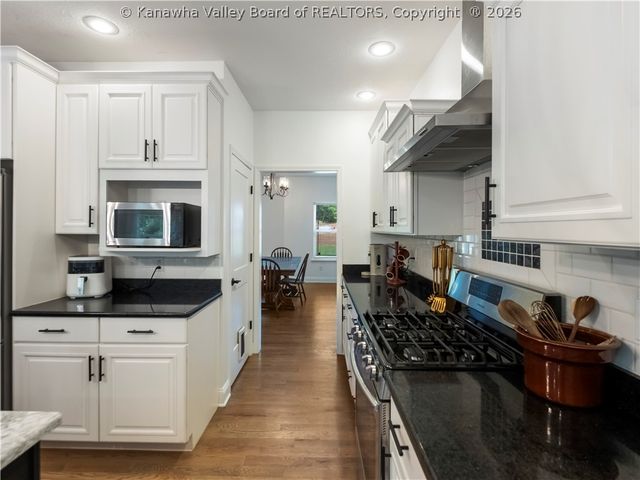 44 Russell Street, Winfield, WV 25213