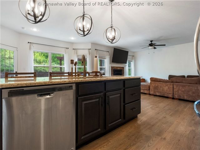 44 Russell Street, Winfield, WV 25213
