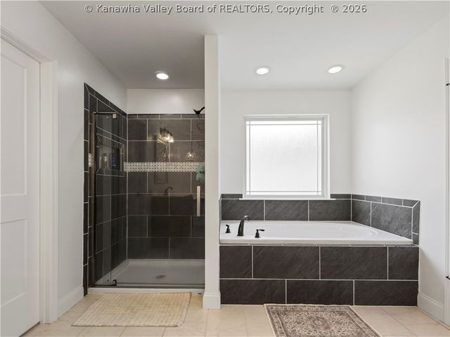 44 Russell Street, Winfield, WV 25213