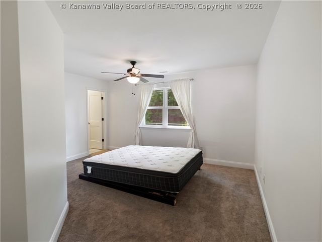 44 Russell Street, Winfield, WV 25213