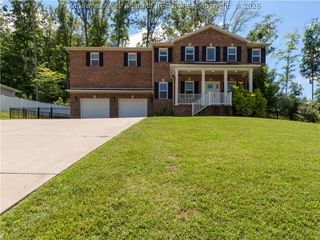 44 Russell Street, Winfield, WV 25213