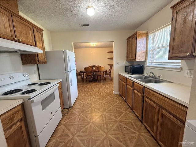 3614 E Andrew Avenue, Alton, TX 78573