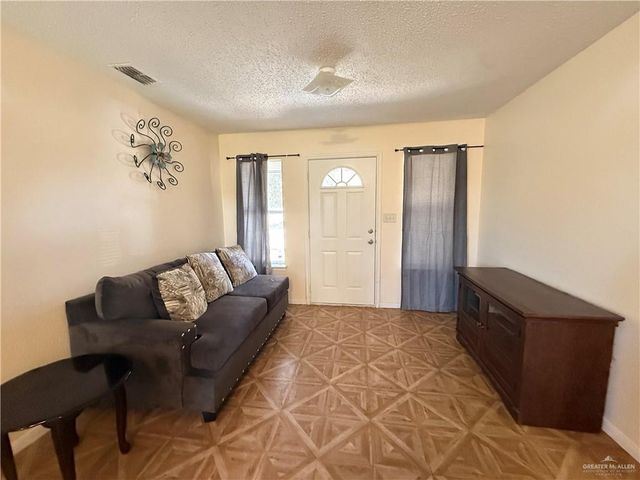 3614 E Andrew Avenue, Alton, TX 78573