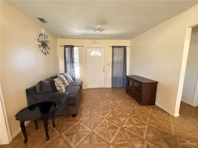 3614 E Andrew Avenue, Alton, TX 78573
