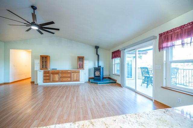 242 Montgomery Dr, Mokelumne Hill, CA 95245