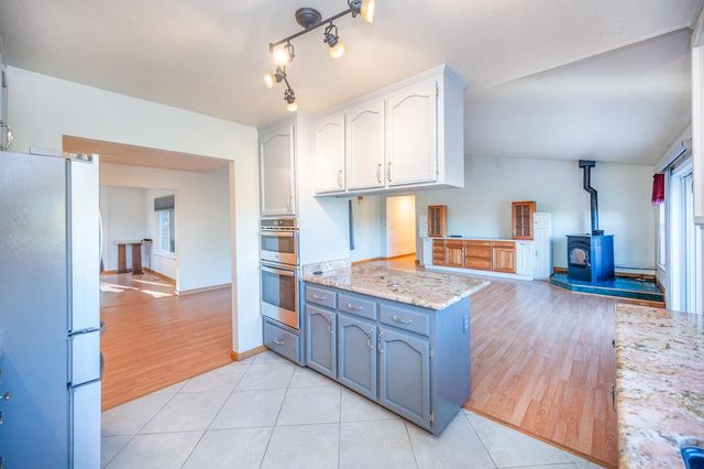 242 Montgomery Dr, Mokelumne Hill, CA 95245