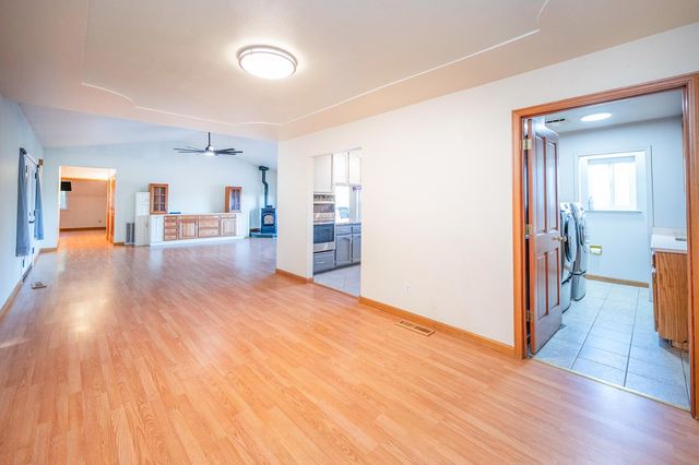 242 Montgomery Dr, Mokelumne Hill, CA 95245