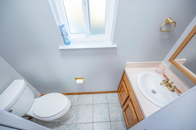 242 Montgomery Dr, Mokelumne Hill, CA 95245