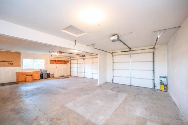 242 Montgomery Dr, Mokelumne Hill, CA 95245