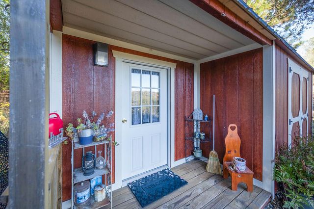 242 Montgomery Dr, Mokelumne Hill, CA 95245