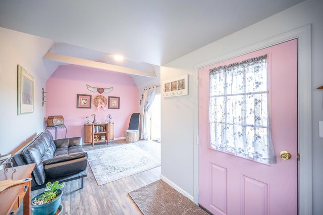 242 Montgomery Dr, Mokelumne Hill, CA 95245