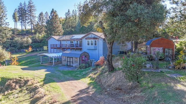 242 Montgomery Dr, Mokelumne Hill, CA 95245