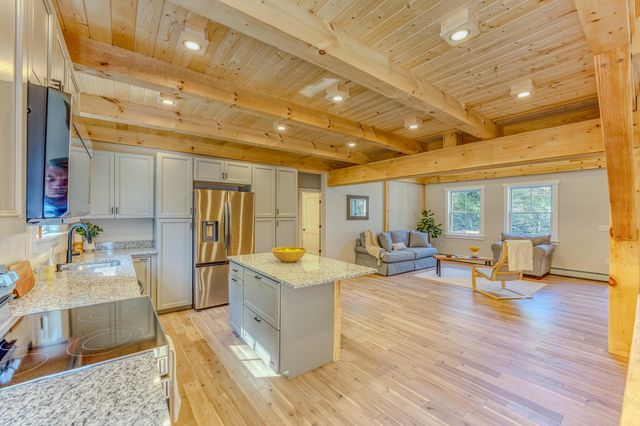 93 Waterthorn Road, Thornton, NH 03285