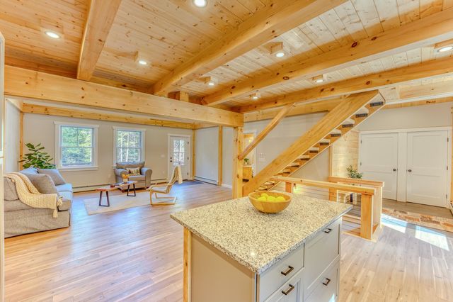 93 Waterthorn Road, Thornton, NH 03285
