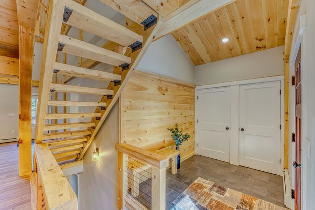 93 Waterthorn Road, Thornton, NH 03285