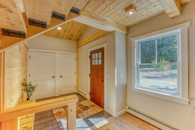 93 Waterthorn Road, Thornton, NH 03285