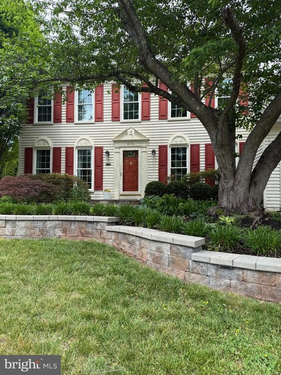 8176 LONE OAK CT, Manassas, VA 20111