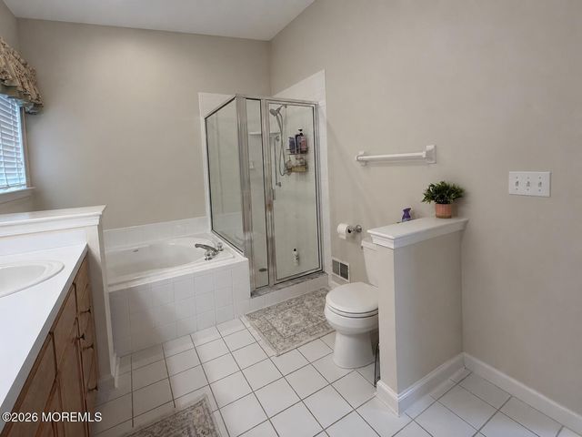 93 Pebble Beach Boulevard, Jackson, NJ 08527