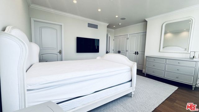 10724 Wilshire Boulevard 1605, Los Angeles, CA 90024