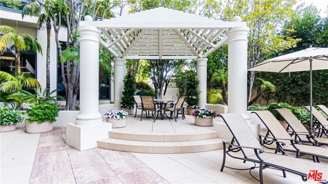10724 Wilshire Boulevard 1605, Los Angeles, CA 90024