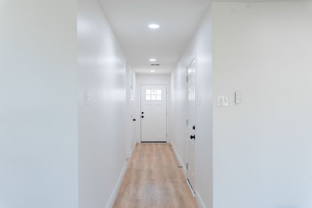 442 Lake Park Drive, Grand Prairie, TX 75052