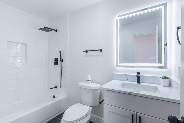 442 Lake Park Drive, Grand Prairie, TX 75052