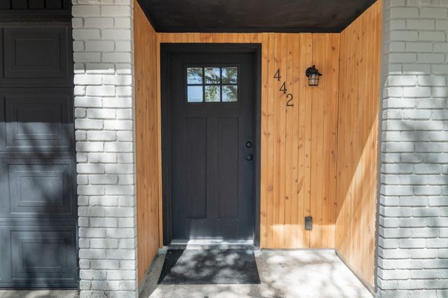 442 Lake Park Drive, Grand Prairie, TX 75052