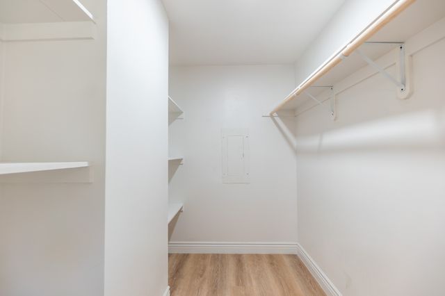 442 Lake Park Drive, Grand Prairie, TX 75052