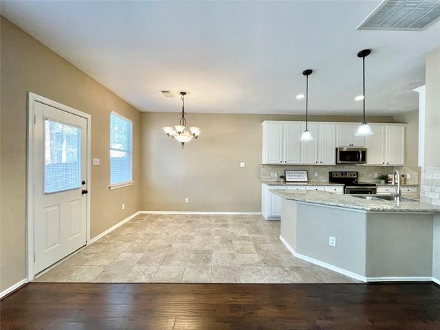 19 Blue Creek Place, The Woodlands, TX 77382