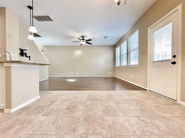 19 Blue Creek Place, The Woodlands, TX 77382