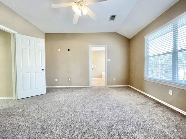 19 Blue Creek Place, The Woodlands, TX 77382