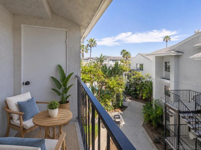 3020 Cowley Way 305, San Diego, CA 92117
