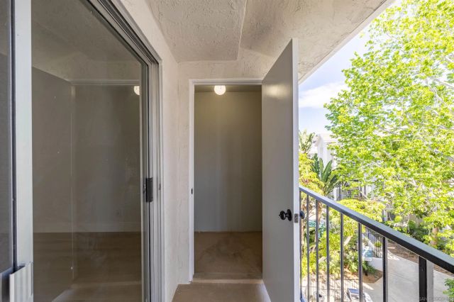 3020 Cowley Way 305, San Diego, CA 92117