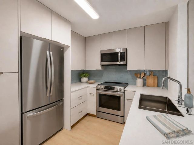 3020 Cowley Way 305, San Diego, CA 92117