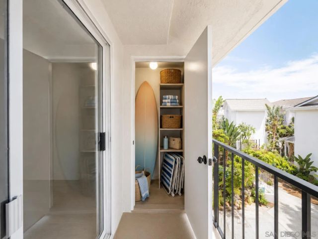 3020 Cowley Way 305, San Diego, CA 92117