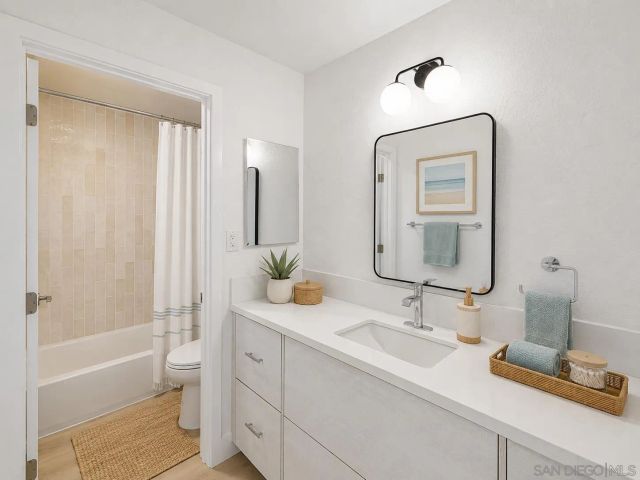 3020 Cowley Way 305, San Diego, CA 92117