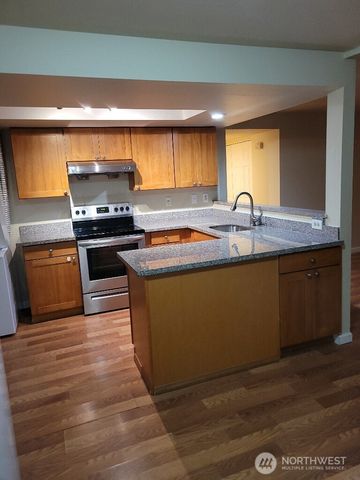 16 147th Avenue SE, Bellevue, WA 98007