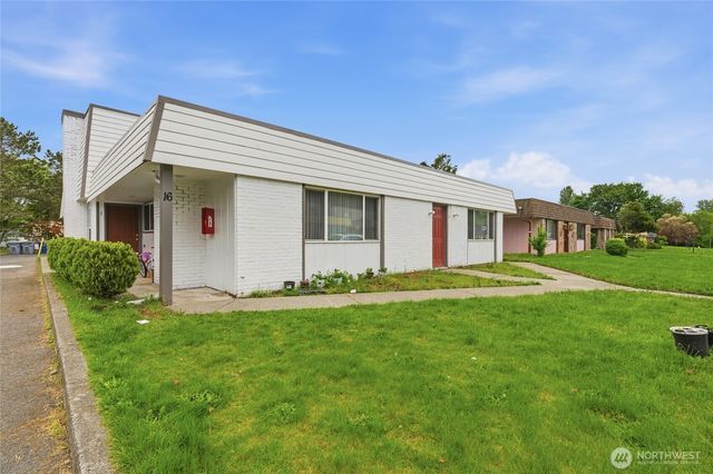 16 147th Avenue SE, Bellevue, WA 98007