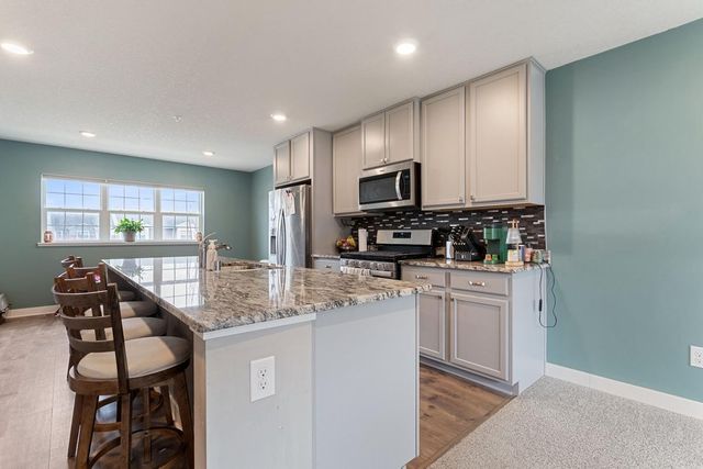 5205 Oak Grove Parkway N, Brooklyn Park, MN 55443